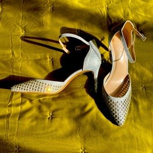 Size 10 Kelly&kate metallic heel
